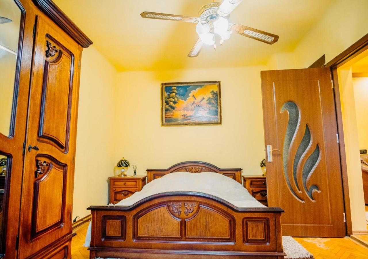 Riverview Apartament ออราแด ภายนอก รูปภาพ