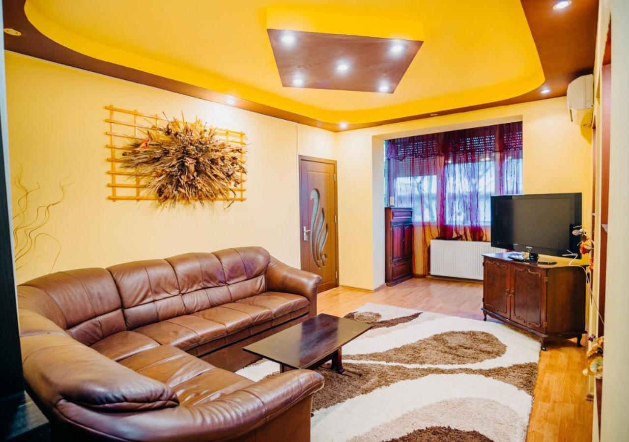 Riverview Apartament ออราแด ภายนอก รูปภาพ