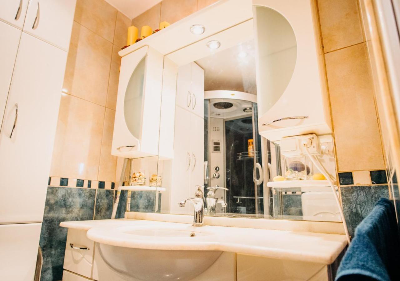 Riverview Apartament ออราแด ภายนอก รูปภาพ